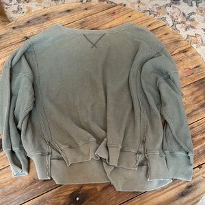 American Eagle Outfitters Green Crew Neck Sweater Relaxed Fit